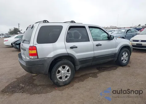 2002 Ford Escape Xlt из США, поврежденный, VIN 1FMYU03102KA69575